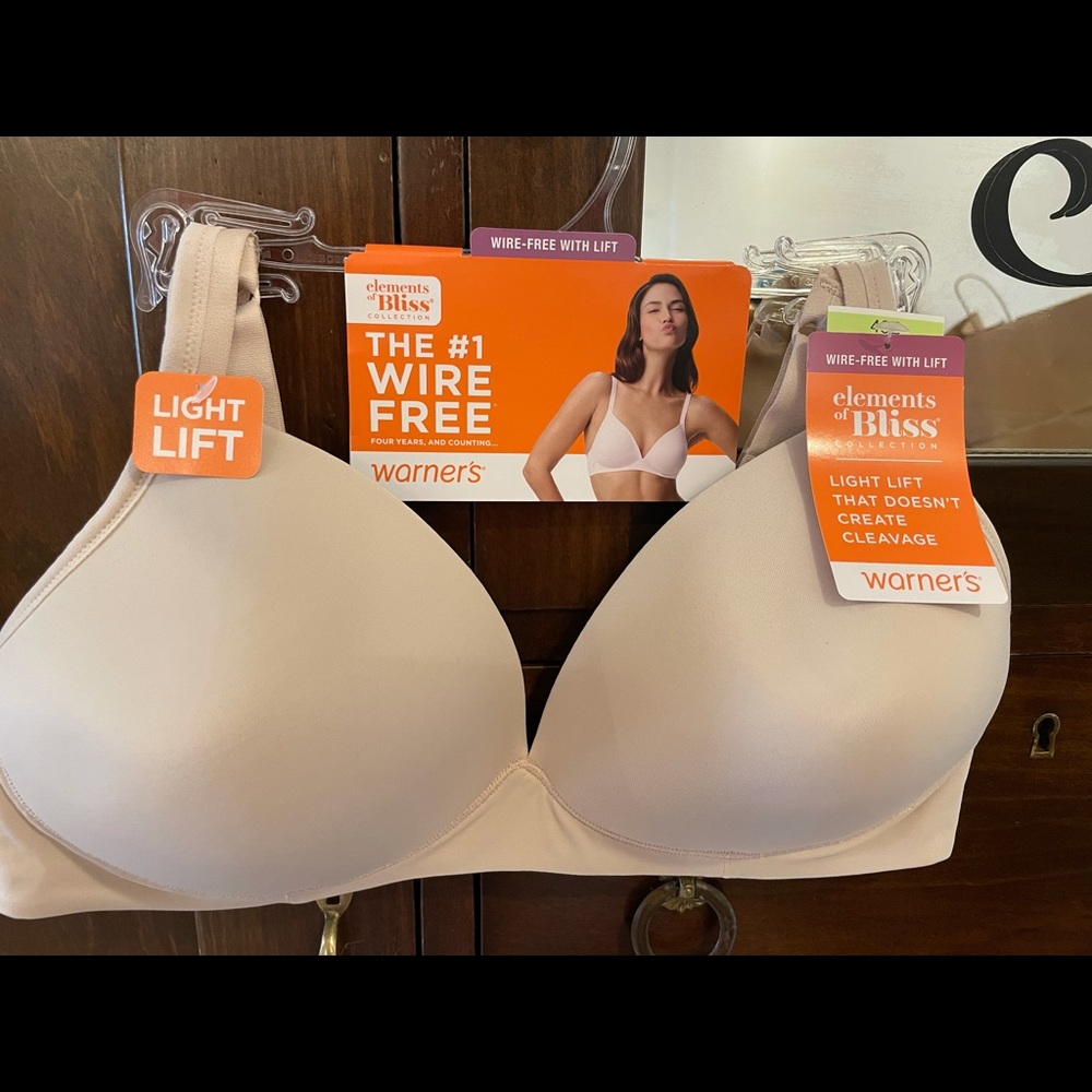 Warner’s Bras NWT/NWOT